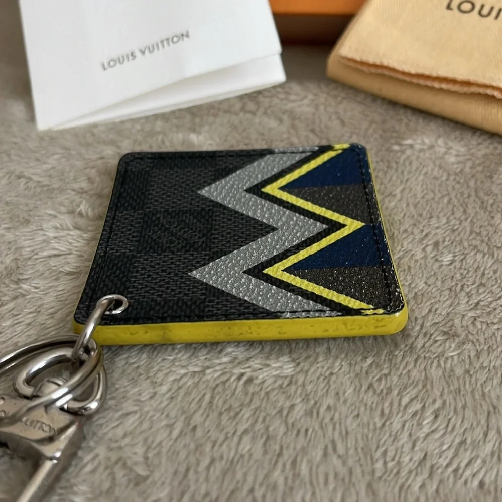 LOUIS VUITTON Damier Graphite Limited Edition Key holder/bag charm